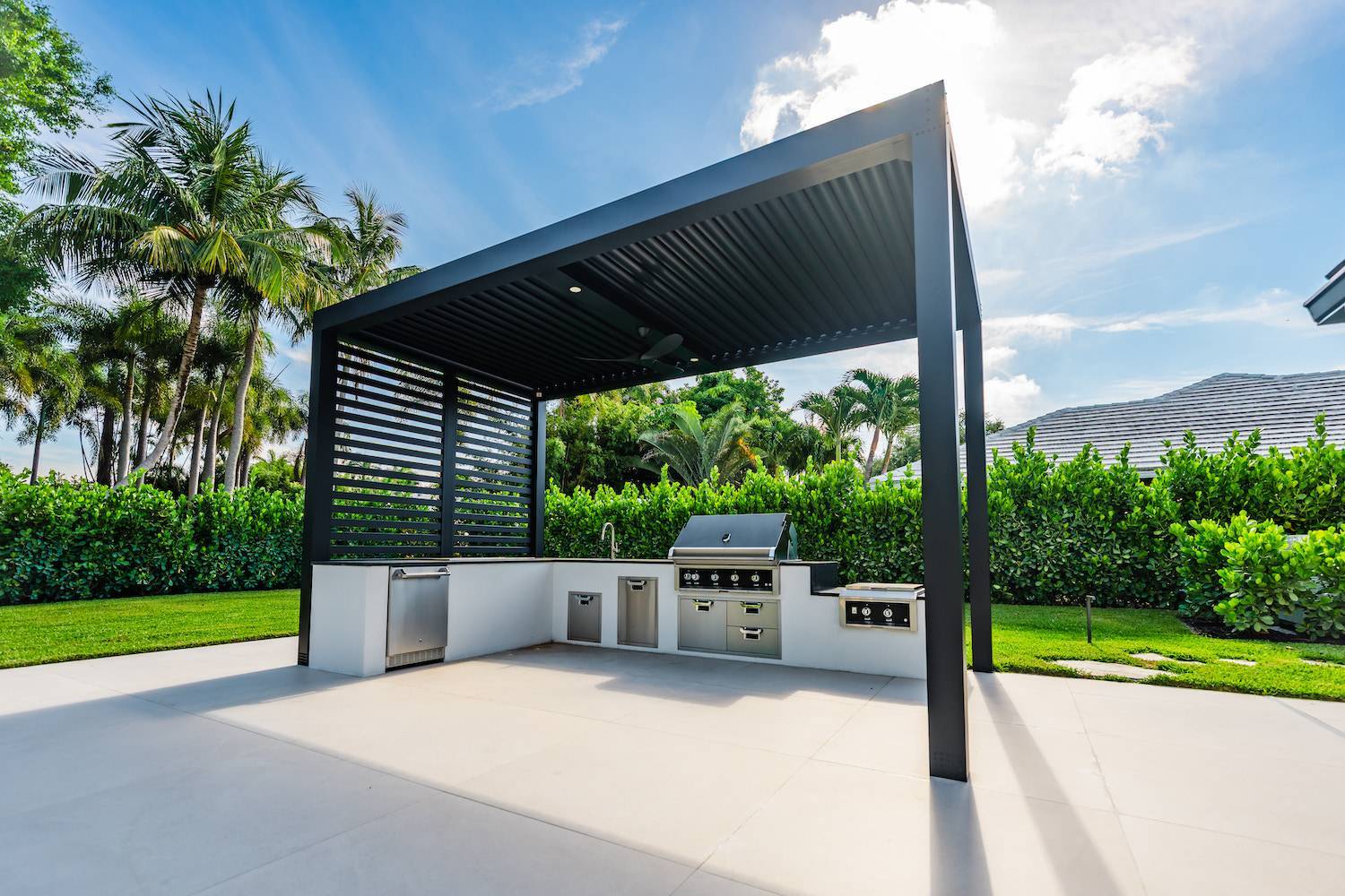Commercial landscape company managing installation project in West Palm Beach, FL
